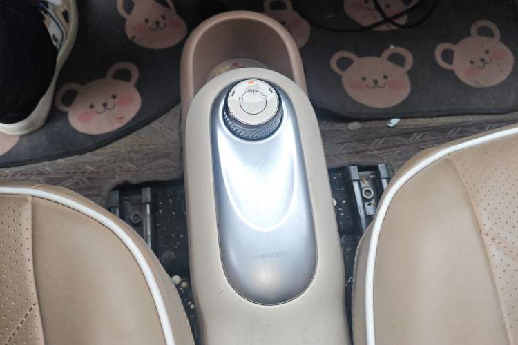 Used Wuling Hongguang MINIEV 2025 Four-Door Version Advanced Edition
