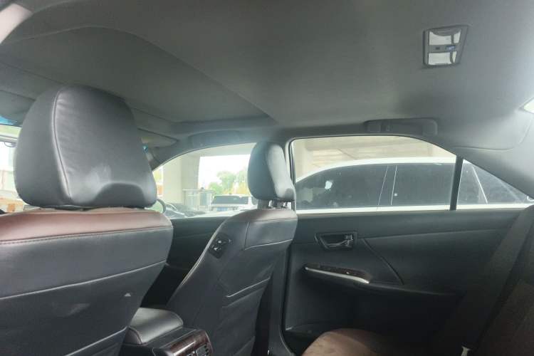 Used Toyota Camry 2016 2.5G 10th Anniversary Deluxe Navigation Edition
