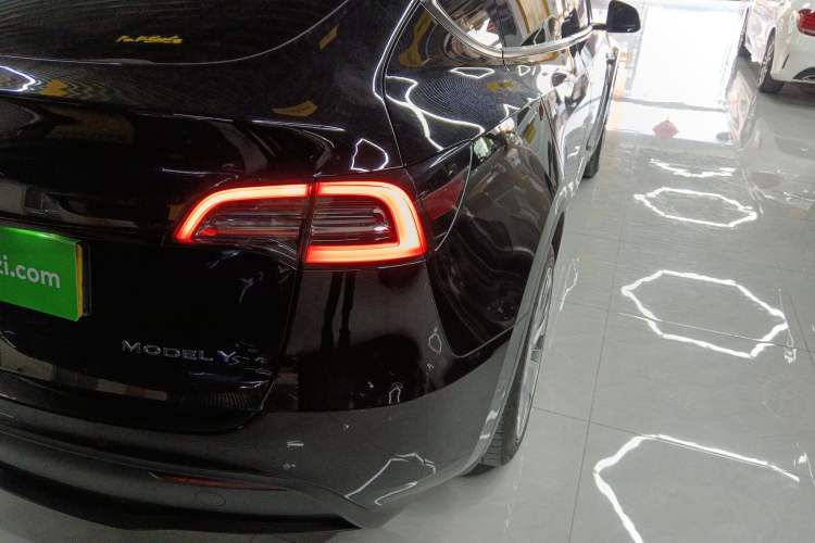 Used Tesla Model Y 2021 Standard Range Rear-Wheel Drive Version
