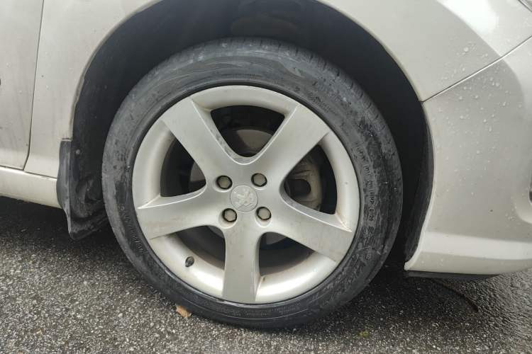 Used Peugeot 408 2013 2.0L Automatic Comfort Edition
