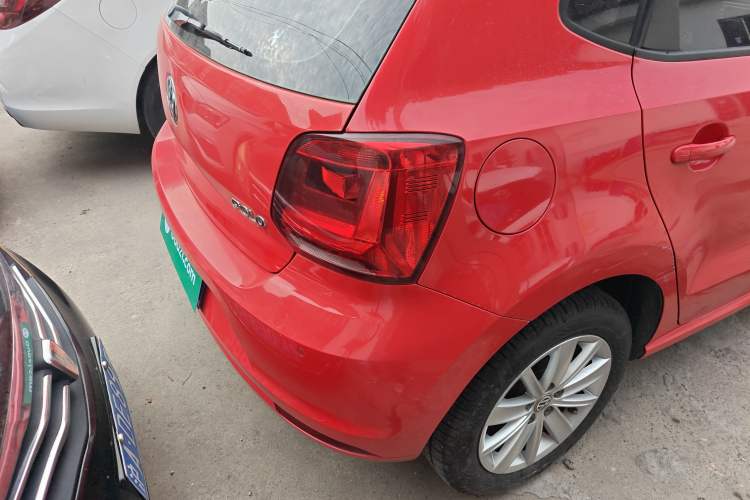 Used Volkswagen Polo 2014 1.4L Automatic Comfort Edition
