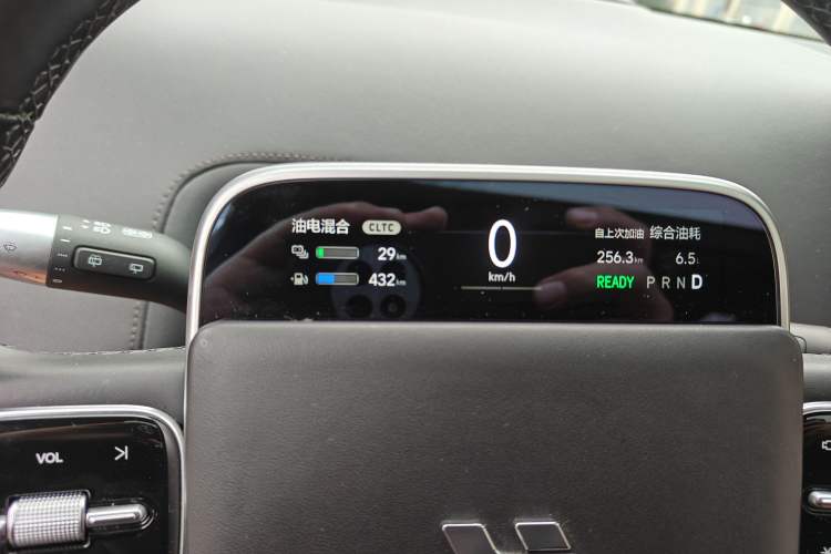 Used Li Auto L8 2023 Pro Model
