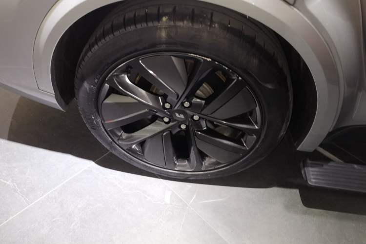 Used Li Auto L9 2022 Max model
