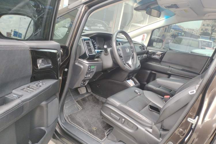 Used Honda Elysion 2019 2.0L Hybrid Supreme Edition
