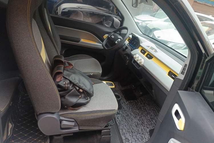 Used Chery QQ Ice Cream 2022 170km Sundae Phosphate Lithium-Ion
