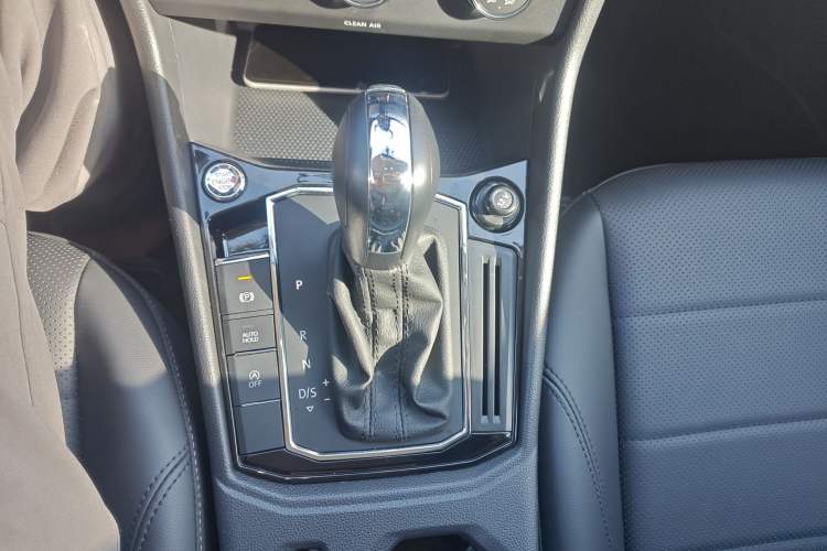 Used Volkswagen Lavida 2021 1.5L Automatic Comfort Edition
