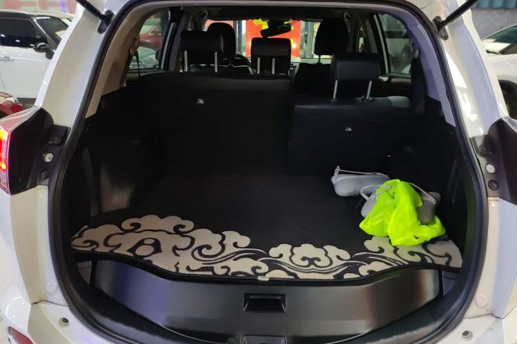 Used Toyota RAV4 2018 2.5L Automatic 4x4 Elite i Edition
