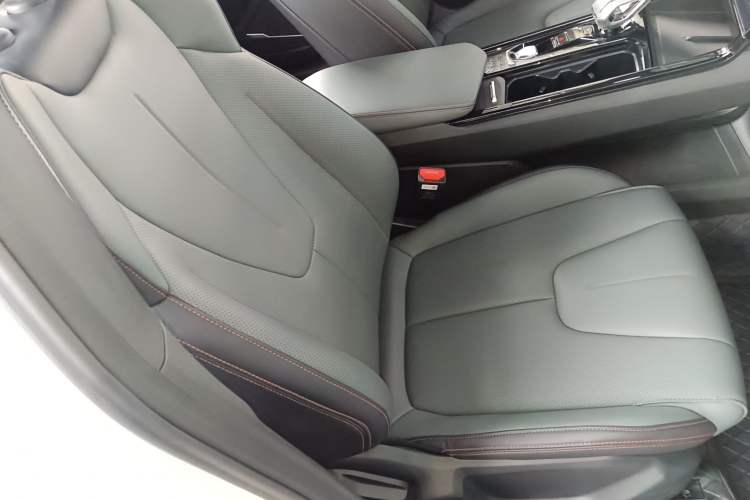 Used Geely Auto Emgrand X7 Sport 2024 1.5TD Smart Connect+
