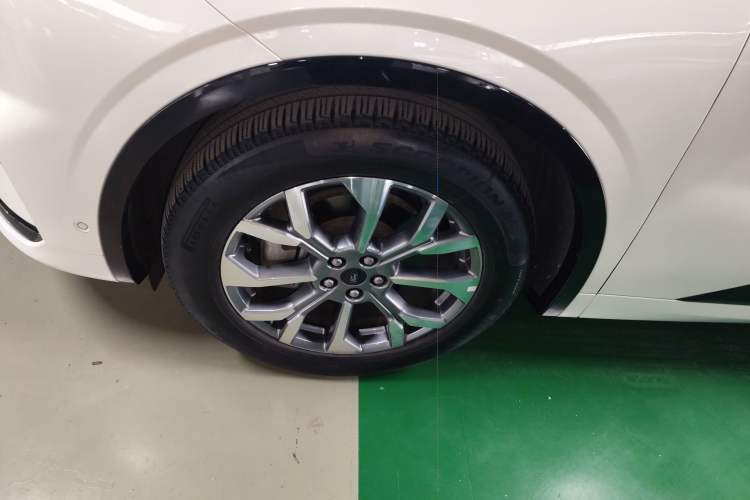 Used Ford Edge 2023 Edge L 2.0T EcoBoost E-Hybrid Four-Wheel Drive Seven-Seat Supreme Model
