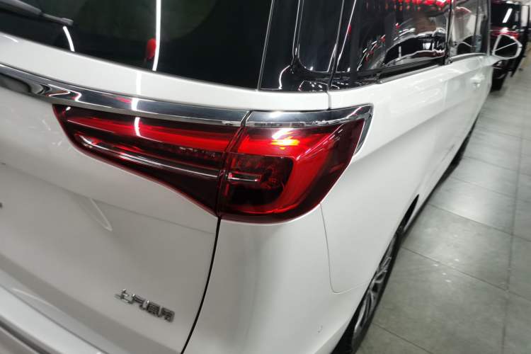 Used Buick GL8 2023 ES Lu Zun Deluxe and Yue Edition
