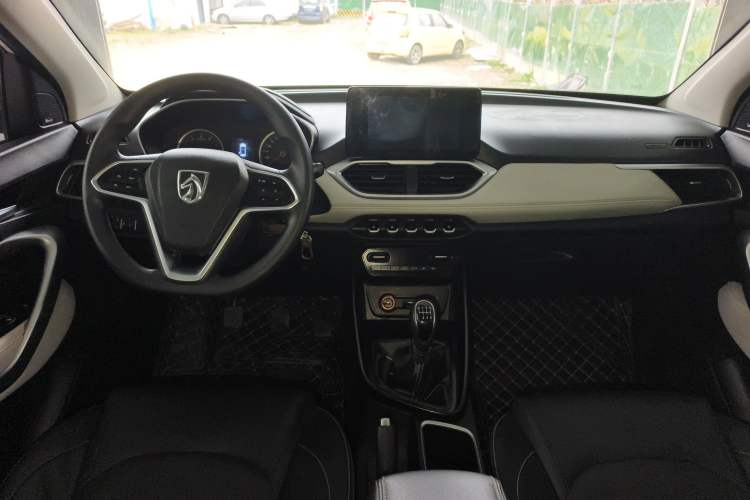 Used Baojun 530 2019 1.5T Manual Luxury 7-seater National V

