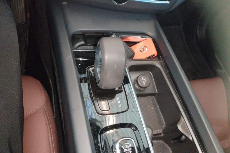 Used Volvo XC60 2022 B5 4x4 Zhiyi Luxury Edition