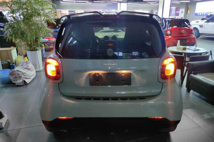 Used  fortwo 2015 1.0L 52 kW Hardtop Passion Edition
