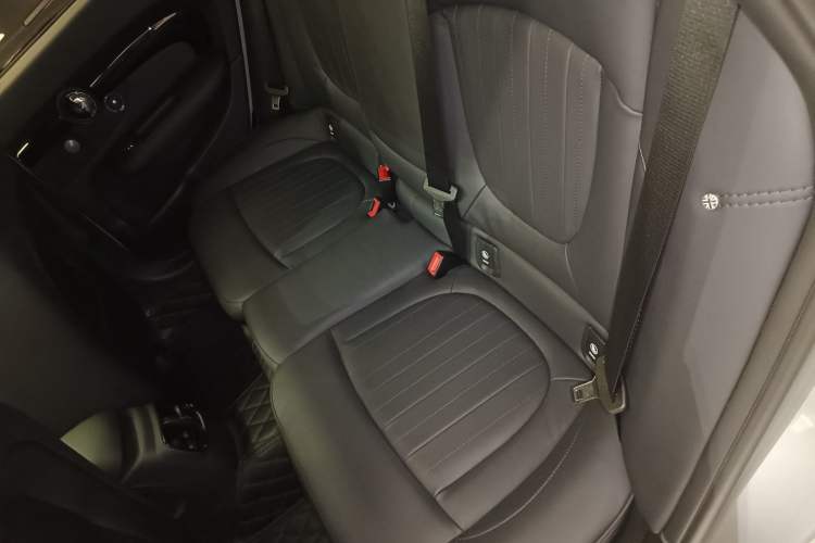 Used  Clubman 2023 Refresh 1.5T COOPER Connoisseur
