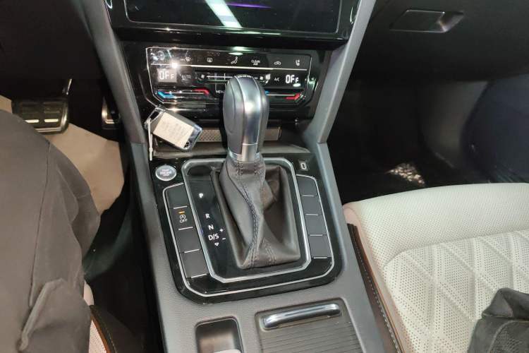 Used Volkswagen Magotan 2023 2 Million Units Commemorative Edition 330TSI DSG Luxury Version