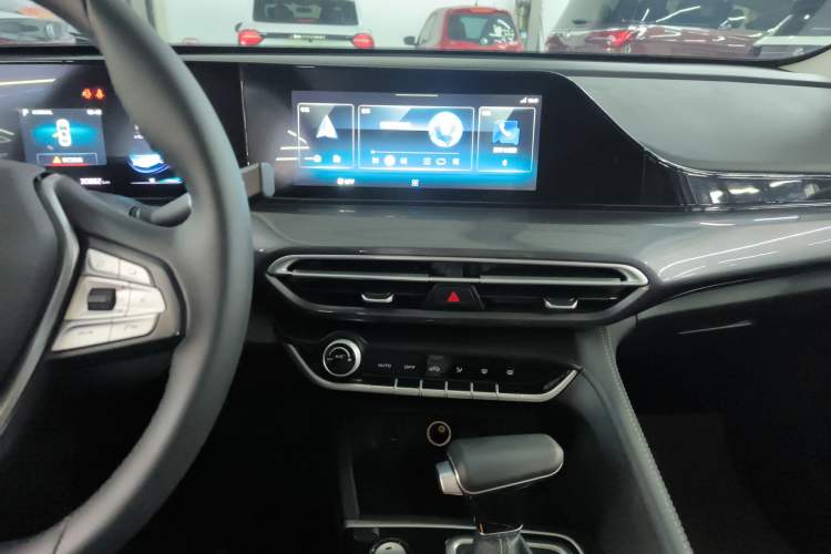 Used Changan Eado 2020 PLUS Blue Whale NE 1.4T GDI DCT Prestige Model