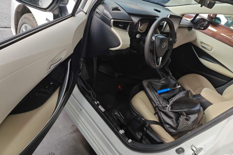 Used Toyota Corolla 2021 Dual-Motor 1.8L E-CVT Elite Edition
