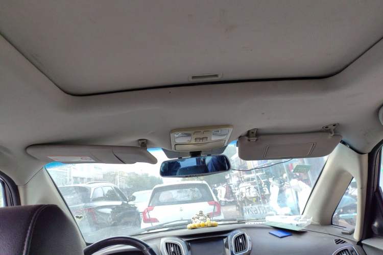 Used  Refine M2 2013 1.5L Manual Luxury 5-Seater