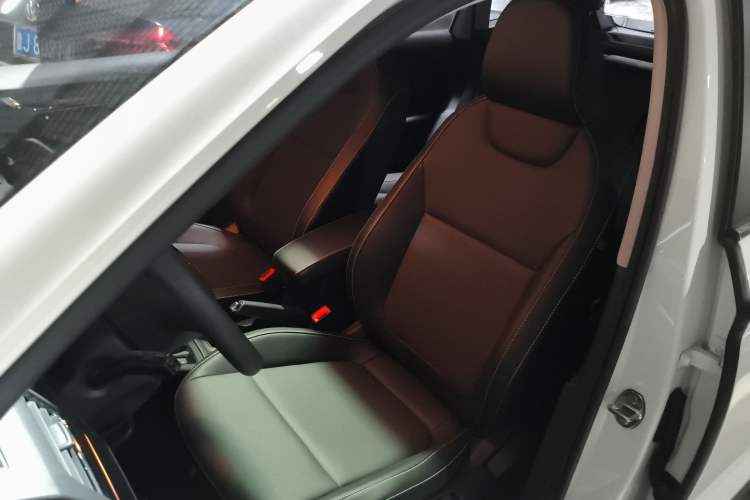 Used Skoda Kamiq 2021 1.5L Automatic Comfort Edition
