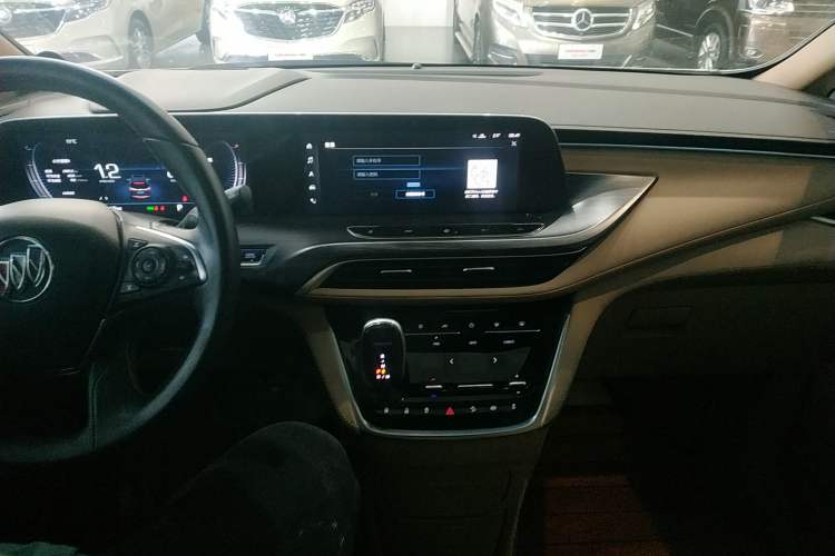 Used Buick GL8 2020 ES Land Cruiser 653T Luxury Edition