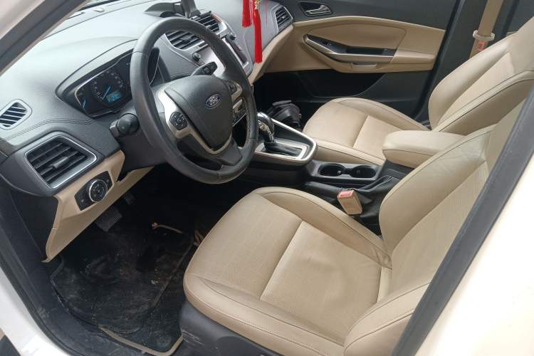 Used Ford Escort 2015 1.5L Automatic Fashion Model