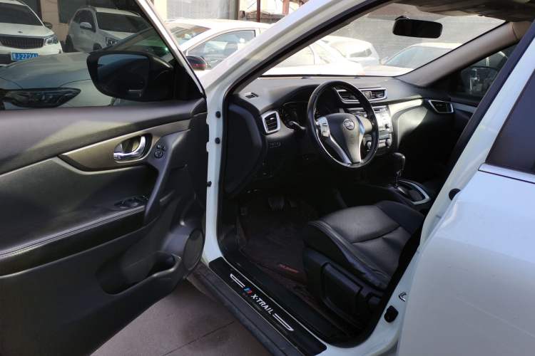 Used Nissan X-Trail 2014 2.0L CVT Comfort Edition 2WD
