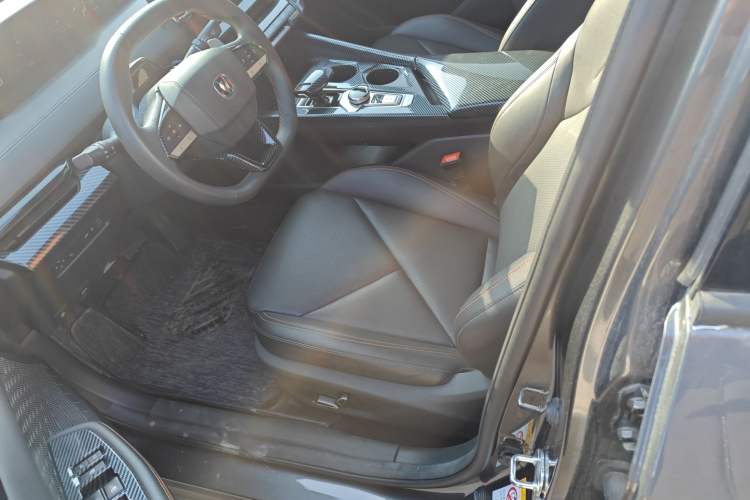 Used Changan UNI-V 2022 1.5T Smart Navigation Version
