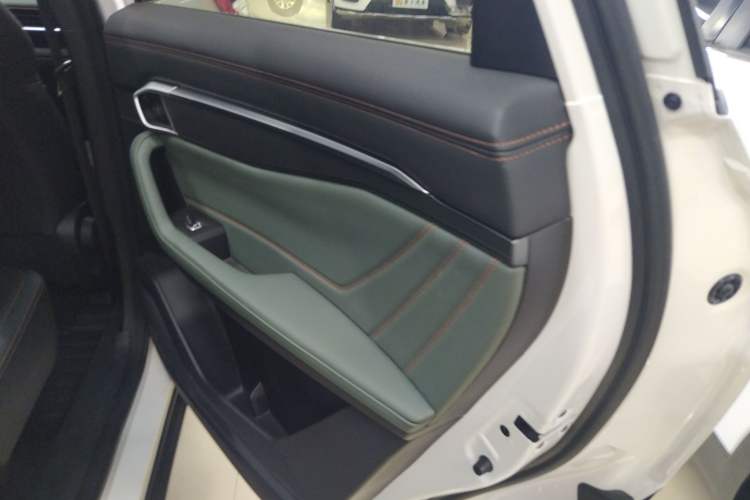 Used Geely Auto Haoyue L 2023 2.0T DCT Prestige Edition
