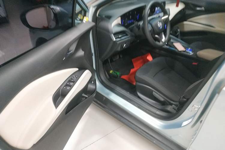 Used Buick Velite 6 2022 Plug-in Hybrid Connected Fashion Model
