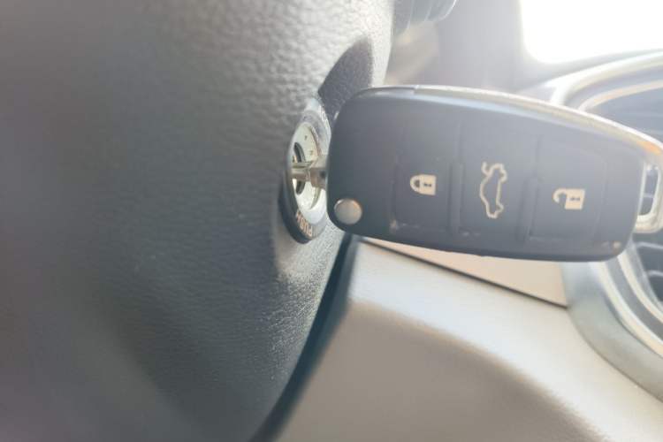 Used  M4 2019 Business Series 2.0L Manual - China VI Standard