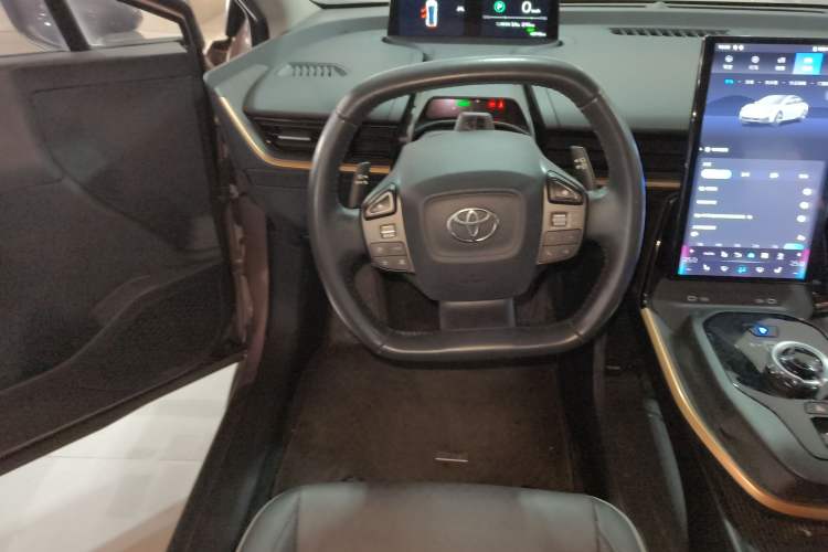 Used Toyota bZ3 2023 616 km Long-Range Premium
