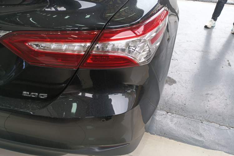 Used Toyota Camry 2021 2.0G Luxury Edition
