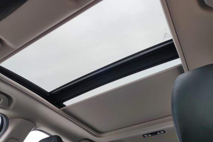 Used Honda Vezel 2017 1.8L CVT Front-Wheel Drive Pioneer Edition
