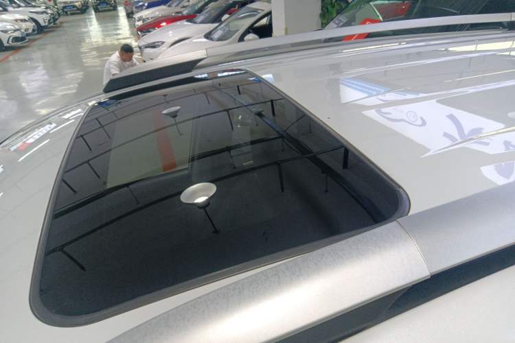 Used Toyota RAV4 2016 2.0L CVT Two-Wheel Drive Fashion Edition China V Standard
