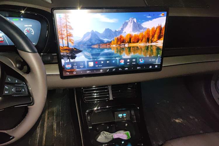 Used BYD Han 2024 EV Glory Edition 506KM Front-Wheel-Drive Premium Model
