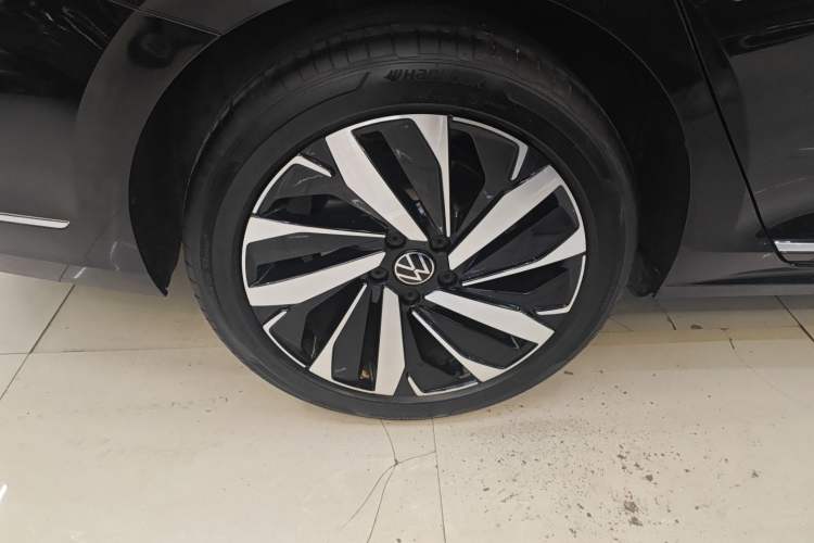 Used Volkswagen Passat 2024 380TSI Dragon Edition
