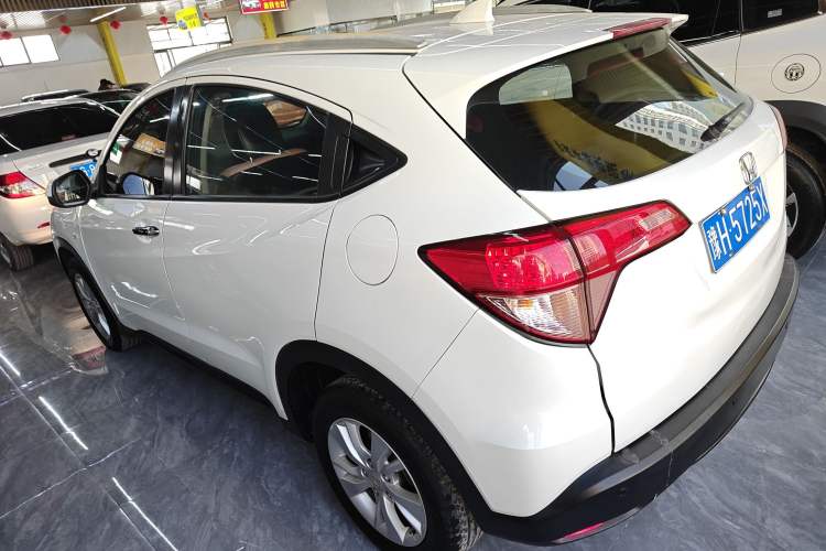 Used Honda Vezel 2015 1.5L CVT two-wheel drive Comfort trim
