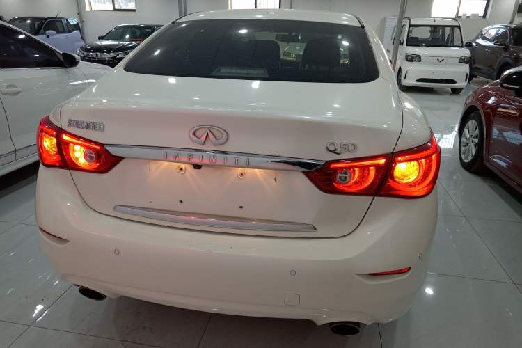 Used Infiniti Q50L 2016 2.0T Enjoyment Edition
