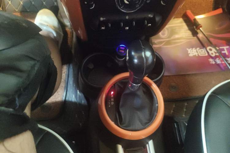 Used  Countryman 2011 1.6L ONE
