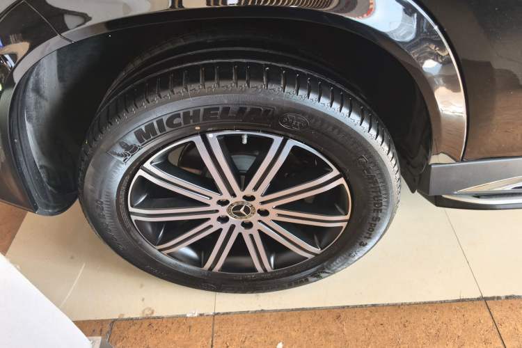 Used Mercedes-Benz GLE 2024 Refreshed GLE 350 4MATIC Stylish Edition
