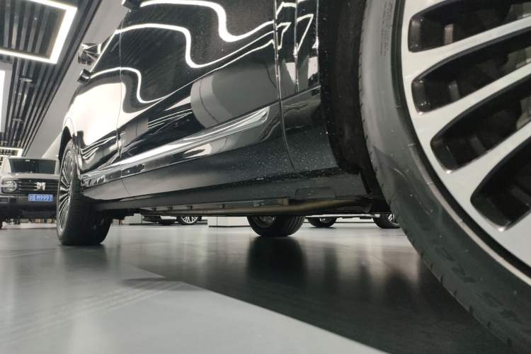 Used Hima AITO M9 2025 Extended-Range Max Version 52 kWh 6-Seater Edition