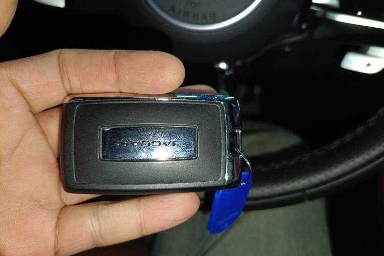 Used Jaguar XFL 2024 2.0T P300 Four-Wheel Drive Flagship Sport Gold Edition