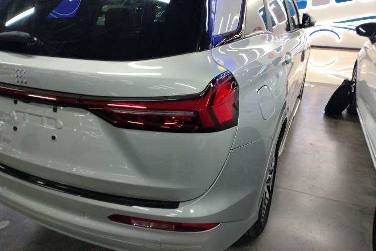 Used  E5 2023 1.5L DE-i 100KM Zhenxiang Edition 7-Seater