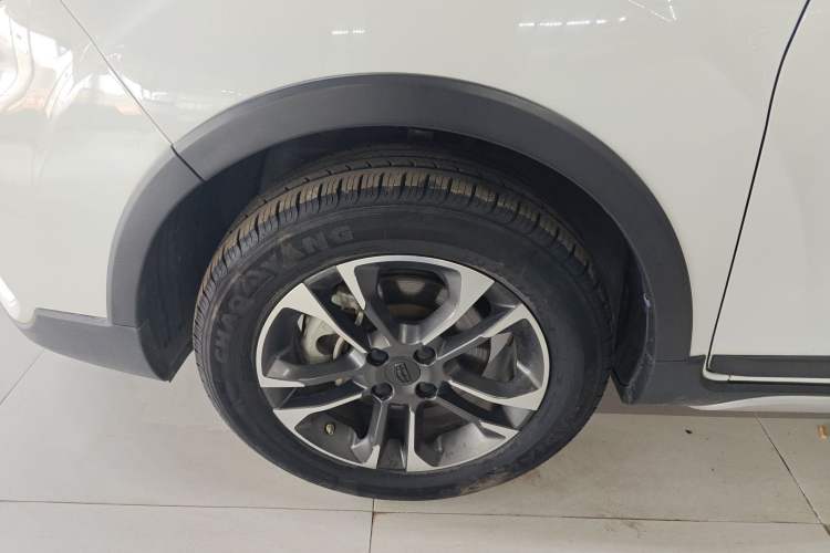 Used Geely Auto Vision X3 2019 Upgraded Model 1.5L Manual Elite Version