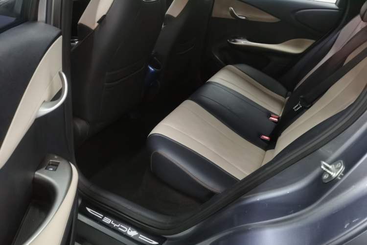 Used BYD Dolphin 2023 420 km Free Version