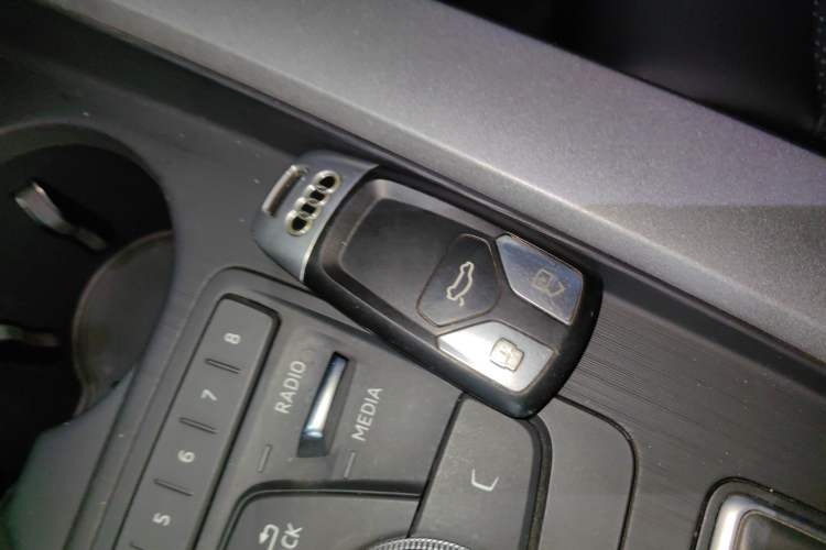 Used Audi A4L 2019 40 TFSI Ambition Version China V
