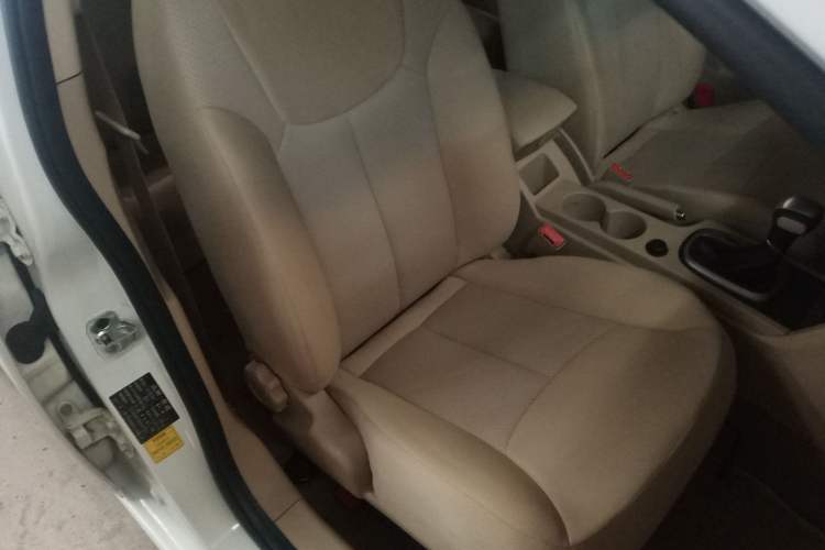 Used Roewe 350 2014 1.5L Automatic Xunda Edition
