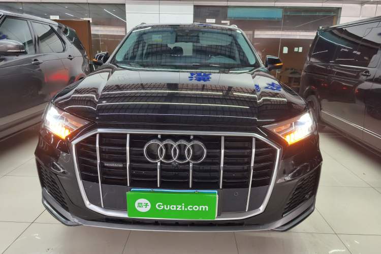 Used Audi Q7 2020 55 TFSI quattro S line sports model