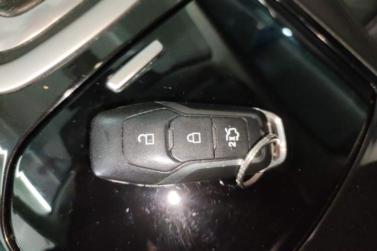 Used Ford Edge 2015 2.0T GTDi 4x4 High-Grade Model