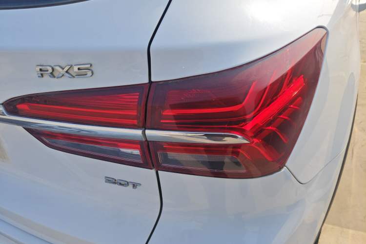 Used Roewe RX5 2019 20T Two-Wheel Drive Manual 4G Connect Platinum Edition
